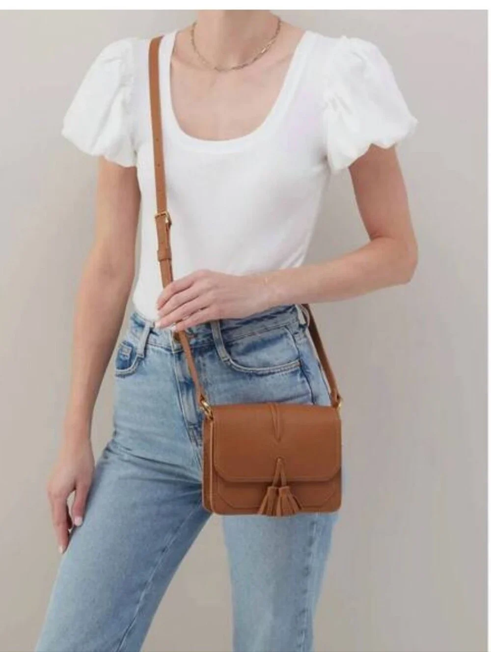 NEW HOBO women's eden small crossbody bag in warm honey